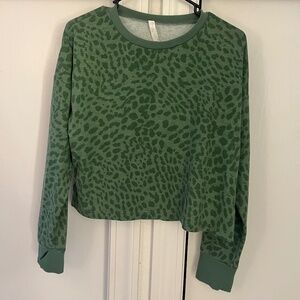 Green cheetah print top